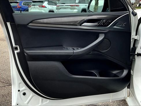 Used 2022 BMW X4 M40i w/ Parking Assistance Package image 9