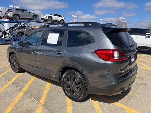 Used 2022 Subaru Ascent Onyx Edition image 6