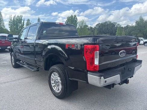 Used 2018 Ford F250 XLT w/ XLT Value Package image 7