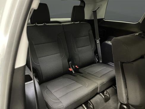 Used 2023 GMC Acadia SLE w/ Infotainment Package image 31