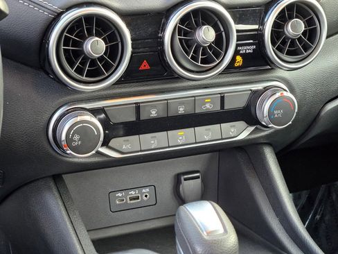 Used 2023 Nissan Sentra SV image 24