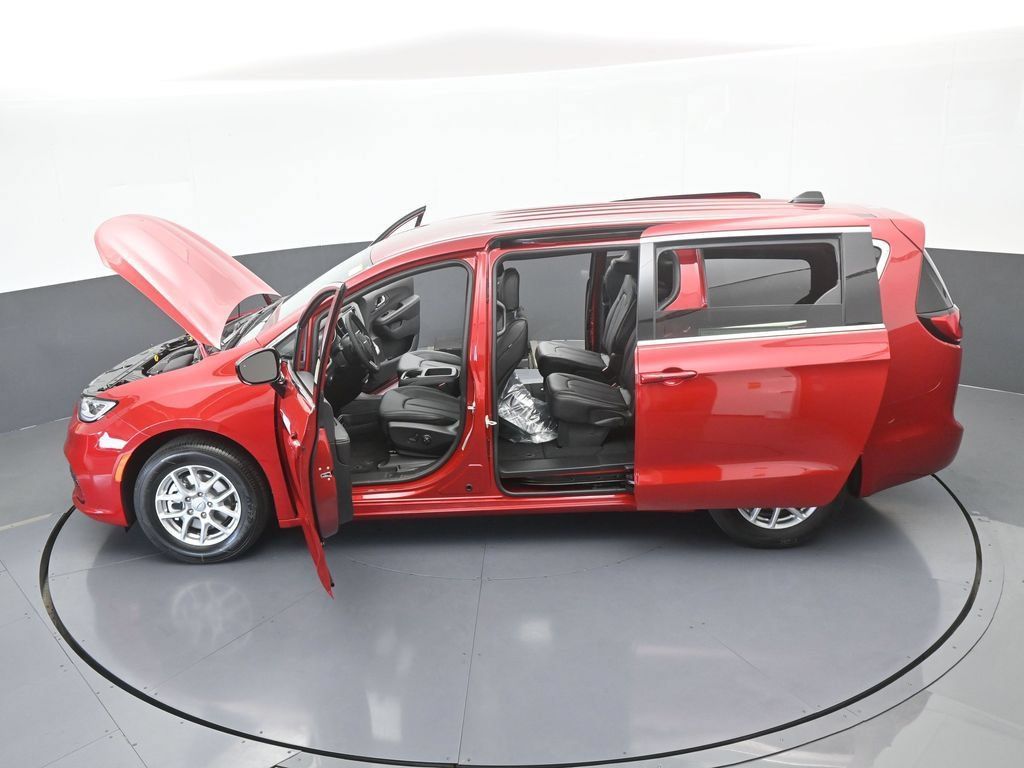 New 2026 Chrysler Pacifica Select FWD image 62