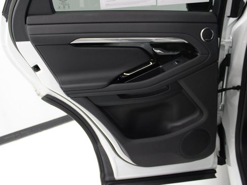 Used 2023 Land Rover Range Rover Evoque R-Dynamic S image 36