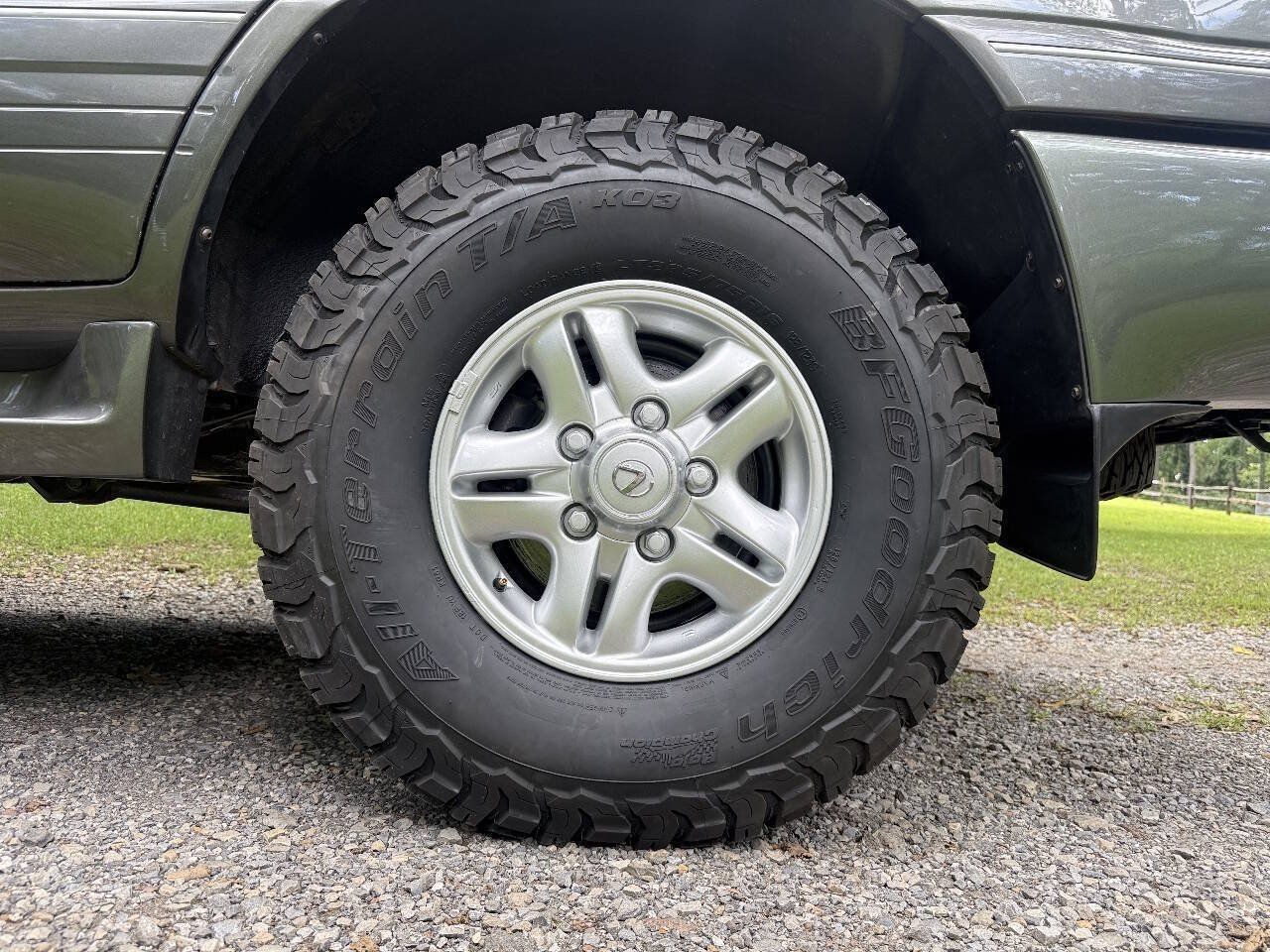 Used 2002 Lexus LX 470 4WD image 13