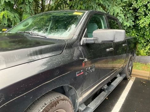 Used 2017 RAM 1500 Express w/ Express Value Package RWD image 8