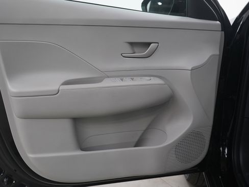 Used 2025 Hyundai Kona SEL image 19