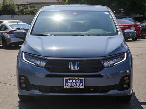 New 2026 Honda Odyssey Touring image 2