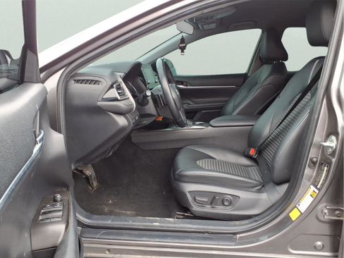 Used 2023 Toyota Camry SE image 16