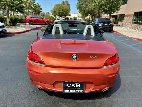 Used 2014 BMW Z4 sDrive35is RWD image 9