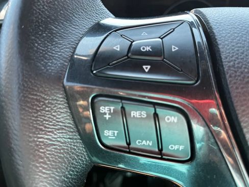 Used 2018 Ford Explorer XLT w/ Equipment Group 201A AWD/4WD image 15