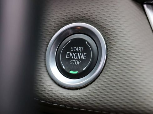 Used 2025 Chevrolet Equinox LT w/ Convenience Package II AWD/4WD image 14