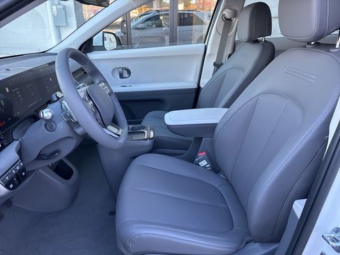 New 2025 Hyundai Ioniq 5 SEL image 13