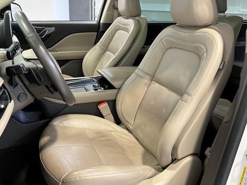 Used 2022 Lincoln Aviator Reserve w/ Elements Package Plus image 26