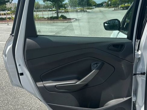Used 2017 Ford Escape S FWD image 14