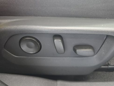 Used 2024 Buick Envision Avenir AWD/4WD image 11