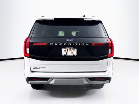 Used 2025 Ford Expedition Platinum AWD/4WD image 8