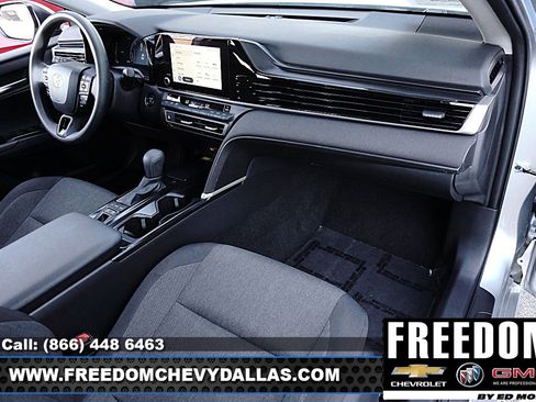 Used 2025 Toyota Camry LE image 8