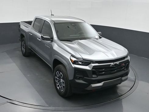 Used 2024 Chevrolet Colorado Z71 w/ Z71 Convenience Package 2 AWD/4WD image 36