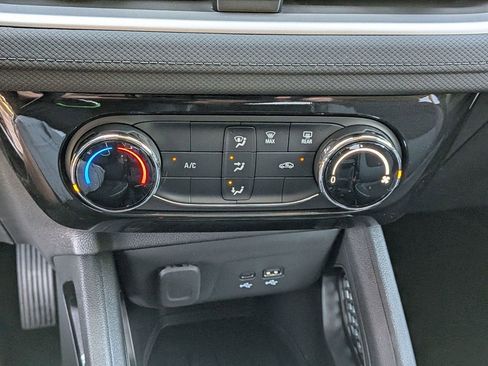 New 2026 Chevrolet TrailBlazer LT w/ Midnight Edition FWD image 18