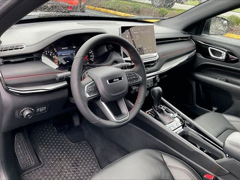 New 2026 Jeep Compass Trailhawk image 7