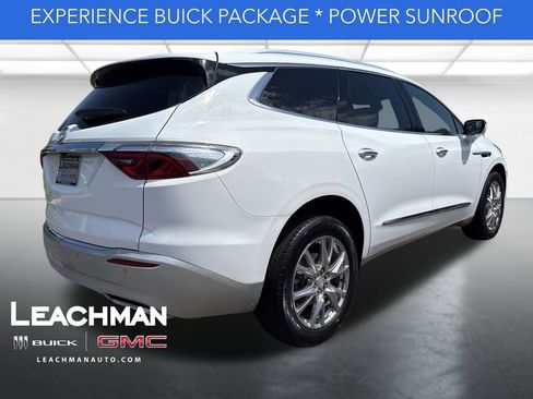 Used 2022 Buick Enclave Essence w/ Experience Buick Package FWD image 3
