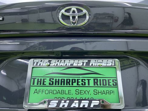 Used 2025 Toyota Corolla LE FWD image 12