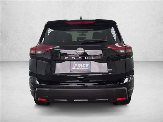Used 2025 Nissan Rogue SV AWD/4WD image 7