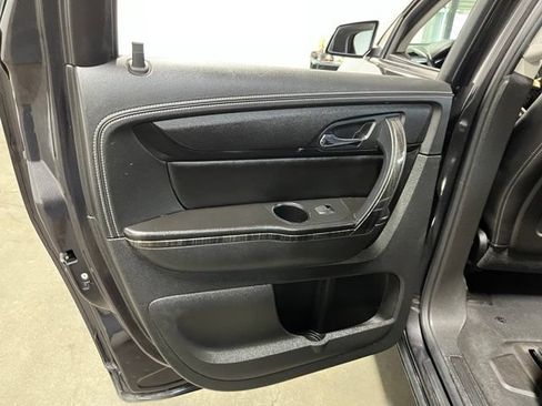 Used 2017 GMC Acadia Limited SLT FWD image 19