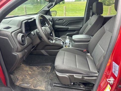 Used 2023 Chevrolet Colorado Trail Boss w/ Advanced Trailering Package AWD/4WD image 5