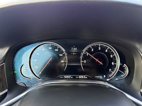 Used 2018 BMW 740i RWD image 20