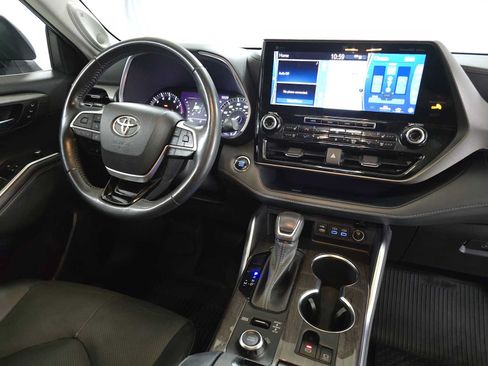 Used 2022 Toyota Highlander Limited AWD/4WD image 12