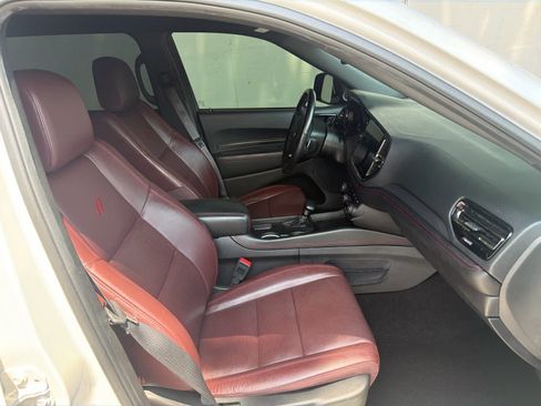 Used 2023 Dodge Durango GT RWD image 3