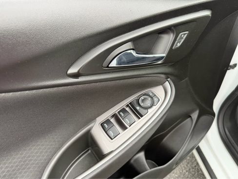 Used 2022 Chevrolet Malibu RS FWD image 21