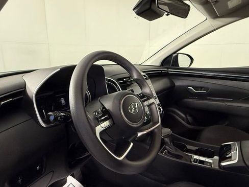 Used 2024 Hyundai Tucson SE image 19