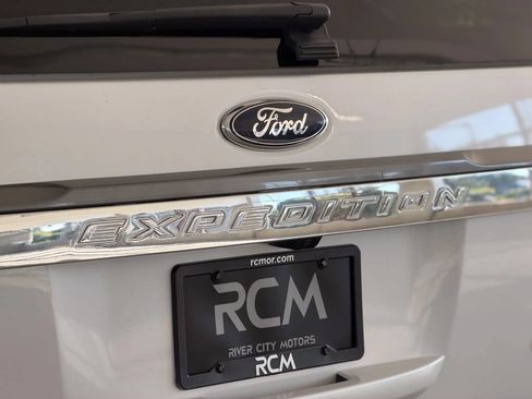 Used 2015 Ford Expedition EL Limited w/ Equipment Group 301A AWD/4WD image 14