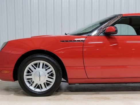 Used 2002 Ford Thunderbird RWD image 3