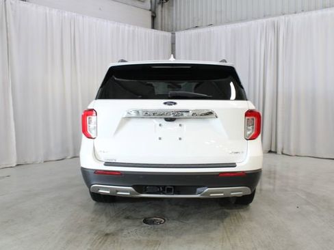 Used 2023 Ford Explorer XLT w/ Equipment Group 202A AWD/4WD image 26