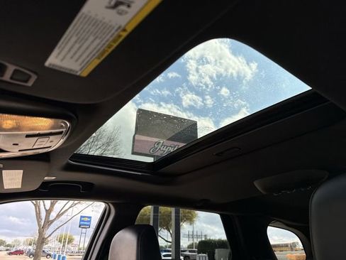 Used 2022 Dodge Durango GT image 27