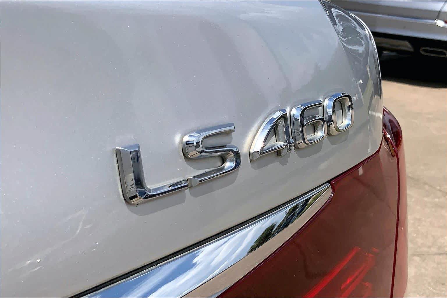 Used 2015 Lexus LS 460 w/ Comfort Package RWD image 10