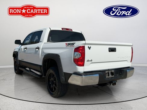 Used 2015 Toyota Tundra SR5 w/ SR5 Upgrade Package AWD/4WD image 4