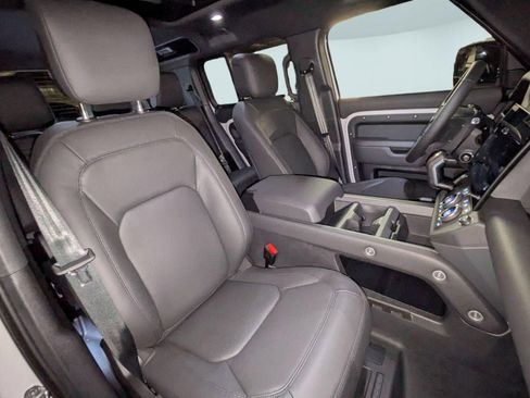 New 2026 Land Rover Defender 110 X-Dynamic SE AWD/4WD image 30