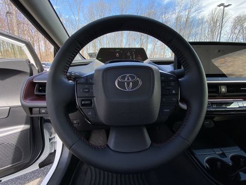 Used 2026 Toyota Prius Plug-In Hybrid FWD image 28