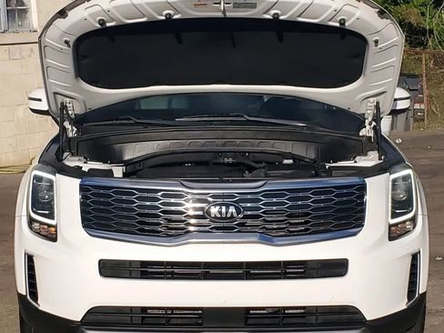 Used 2020 Kia Telluride S w/ S 8 Passenger Seating Package image 7