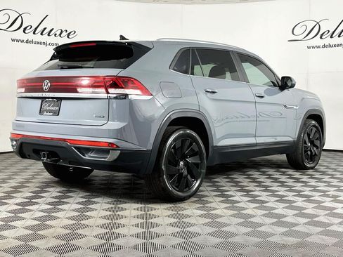 Used 2025 Volkswagen Atlas Cross Sport SE w/ Panoramic Sunroof Package AWD/4WD image 6
