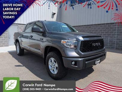 Used 2017 Toyota Tundra SR5 w/ SR5 Upgrade Package