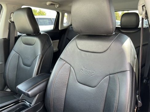 Used 2022 Jeep Compass Limited image 13