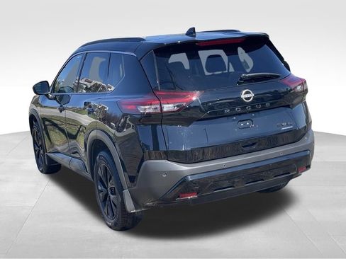 Certified 2023 Nissan Rogue SV w/ SV Premium B Package AWD/4WD image 5