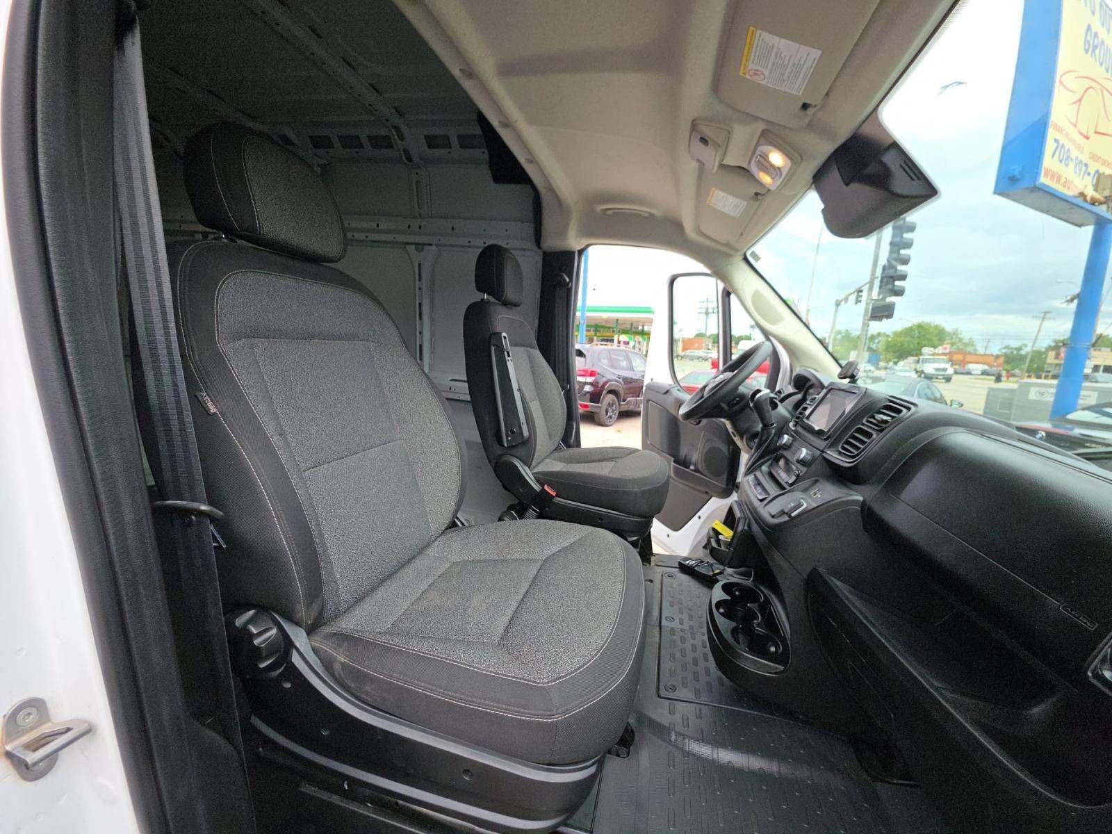 Used 2024 RAM ProMaster 2500 w/ Convenience Group FWD image 6