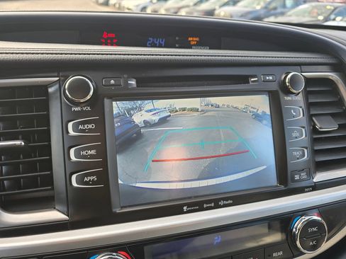 Certified 2017 Toyota Highlander XLE w/ Protection Package #3 image 27