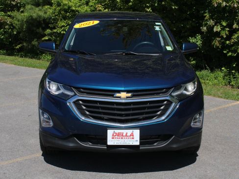 Used 2021 Chevrolet Equinox LT w/ LPO, Cargo Package AWD/4WD image 2